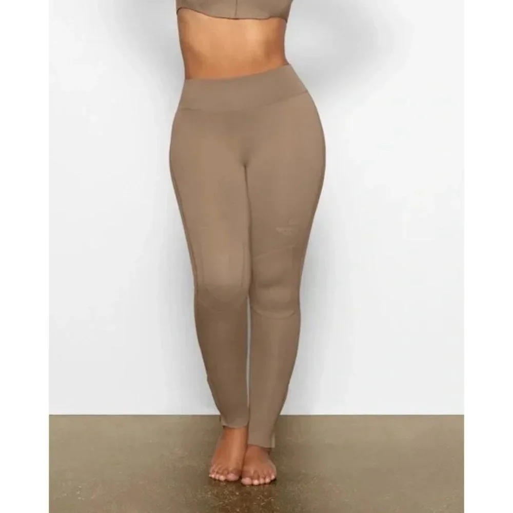 New Skims Swim Pants S